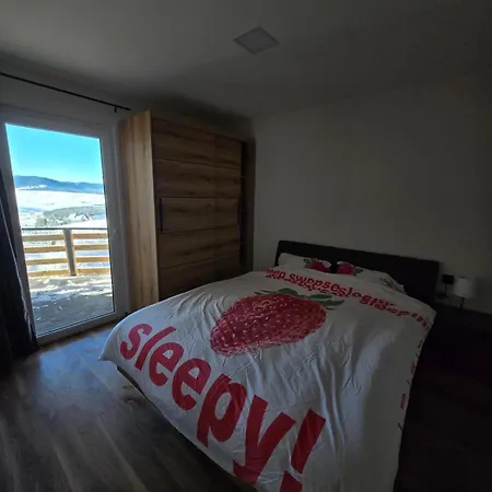 Apartment Lux Pine House