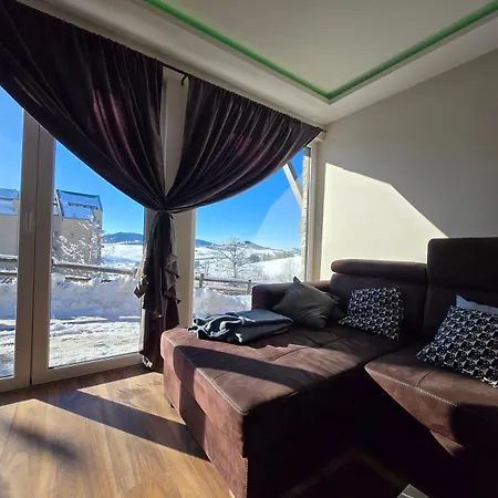 Lux Pine House Apartment